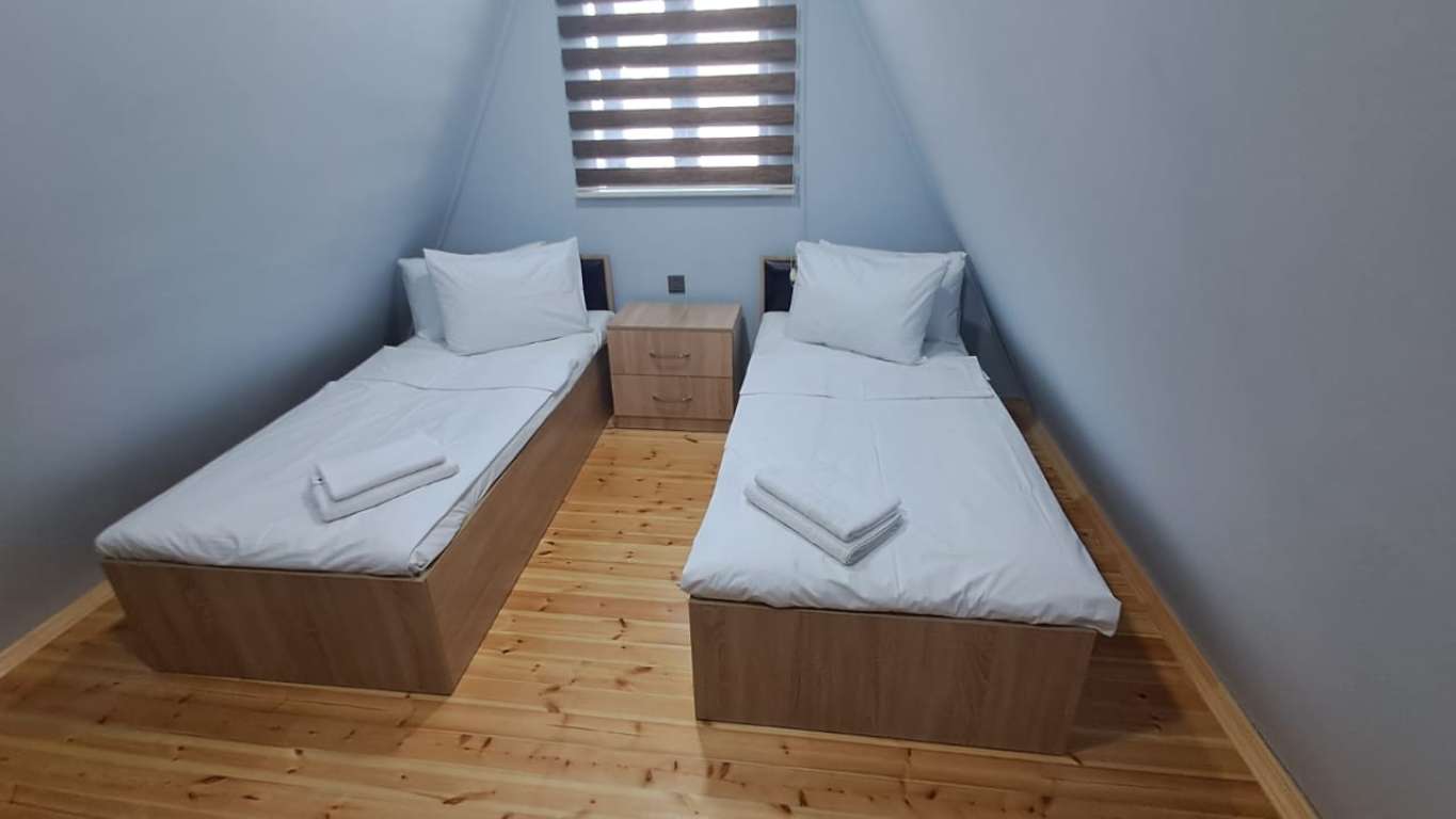 Qəbələ XW79+5H, Nohurqışlaq, Azərbaycan günlük kirayə A-Frame 270 AZN-a 3 otaqlı