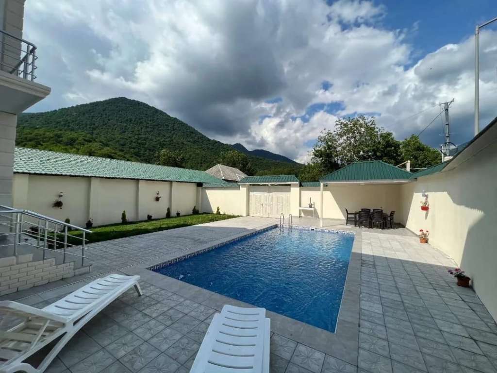 Qəbələ XRVW+32, Kebele, Azerbaycan günlük kirayə Həyət evi / Villa 250 AZN-a 6 otaqlı