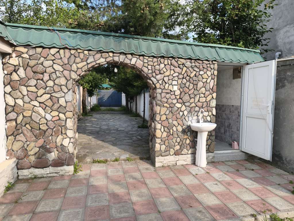 Qəbələ XVV7+C36, Seyid Əzim Şirvani, Qəbələ, Azerbaycan günlük kirayə Həyət evi / Villa 150 AZN-a 3 otaqlı
