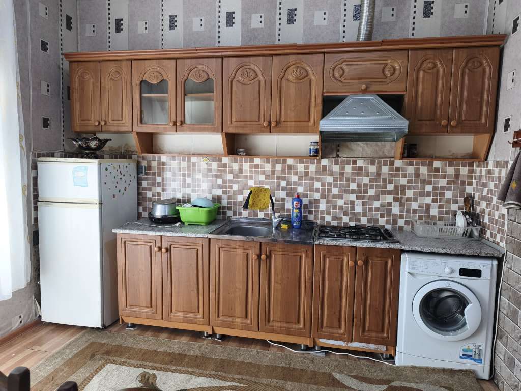 Qəbələ XVV7+C36, Seyid Əzim Şirvani, Qəbələ, Azerbaycan günlük kirayə Həyət evi / Villa 150 AZN-a 3 otaqlı
