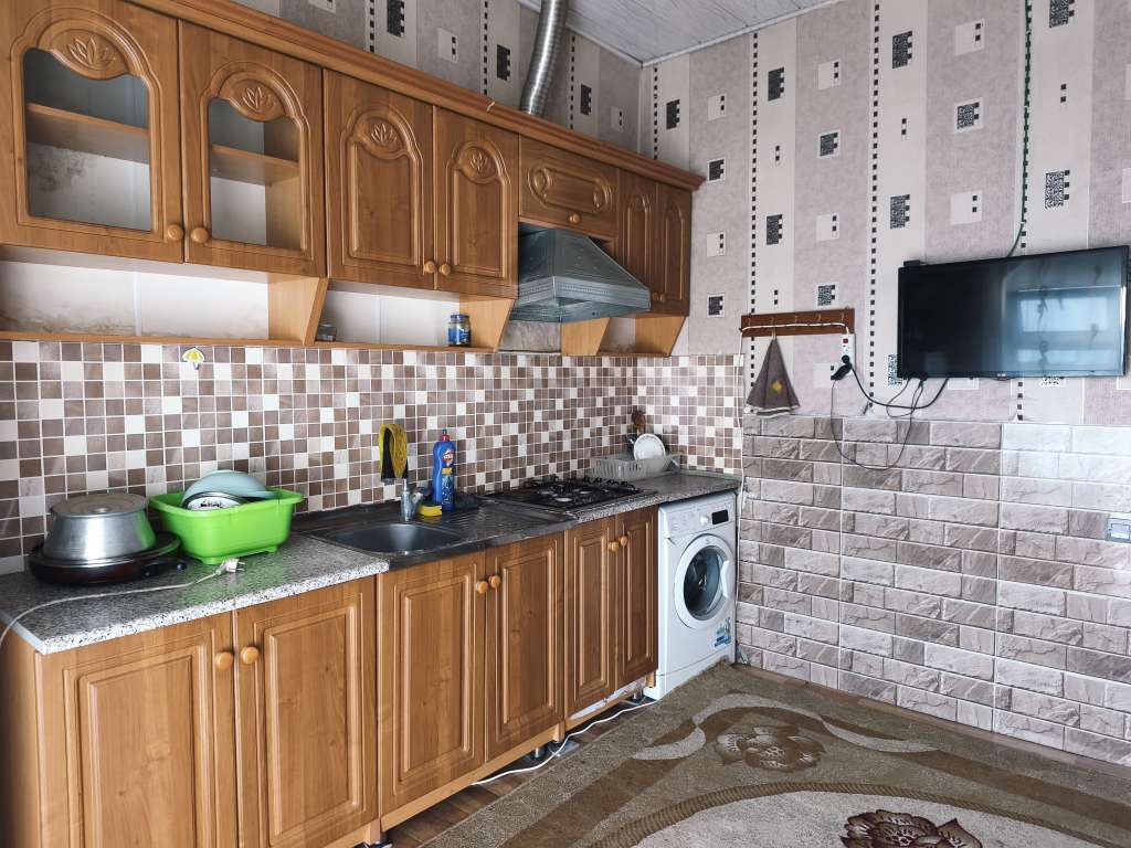 Qəbələ XVV7+C36, Seyid Əzim Şirvani, Qəbələ, Azerbaycan günlük kirayə Həyət evi / Villa 150 AZN-a 3 otaqlı