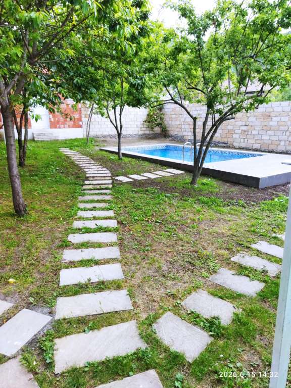 Qəbələ Qəbələ rayon Vəndam qəsəbəsi, qəsəbəsi, Azərbaycan günlük kirayə Həyət evi / Villa 200 AZN-a 3 otaqlı