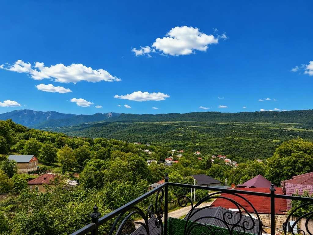 Quba Qəçrəş, Quba, Azərbaycan günlük kirayə Həyət evi / Villa 200 AZN-a 3 otaqlı