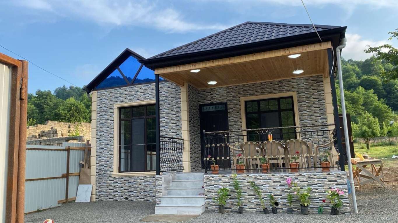 Lerik QH5V+8XH, Лерик, Азербайджан Azərbaycanda günlük kirayə Həyət evi / Villa 100 AZN-a 3 otaqlı