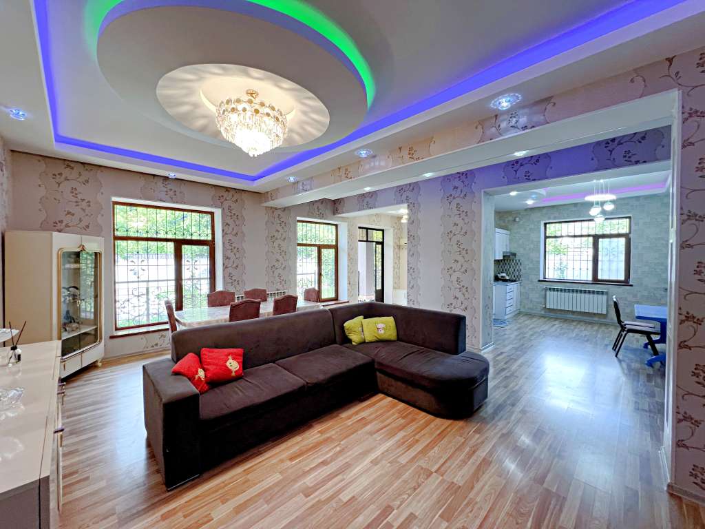 Qəbələ Qemervan yolu günlük kirayə Həyət evi / Villa 230 AZN-a 4 otaqlı