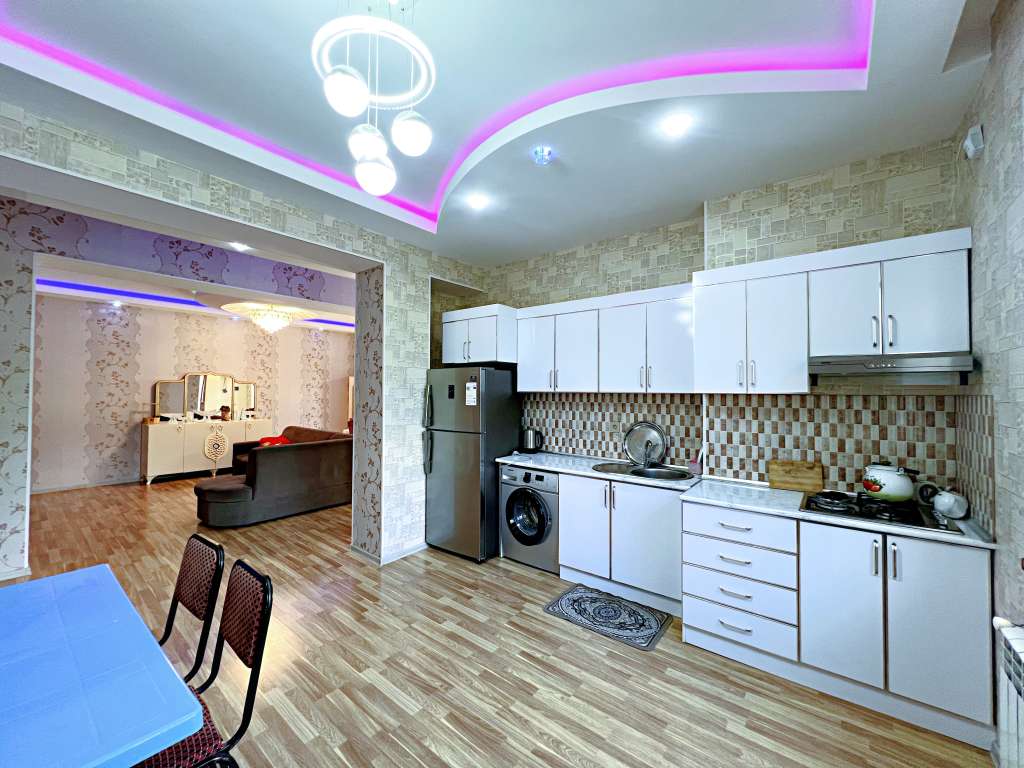 Qəbələ Qemervan yolu günlük kirayə Həyət evi / Villa 230 AZN-a 4 otaqlı
