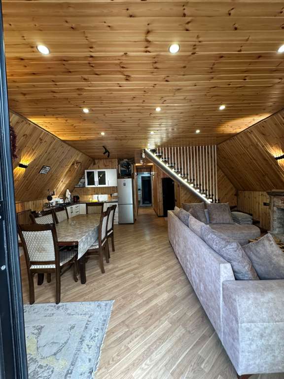 Qəbələ Bum, Qəbələ, Azerbaycan günlük kirayə A-Frame 250 AZN-a 3 otaqlı