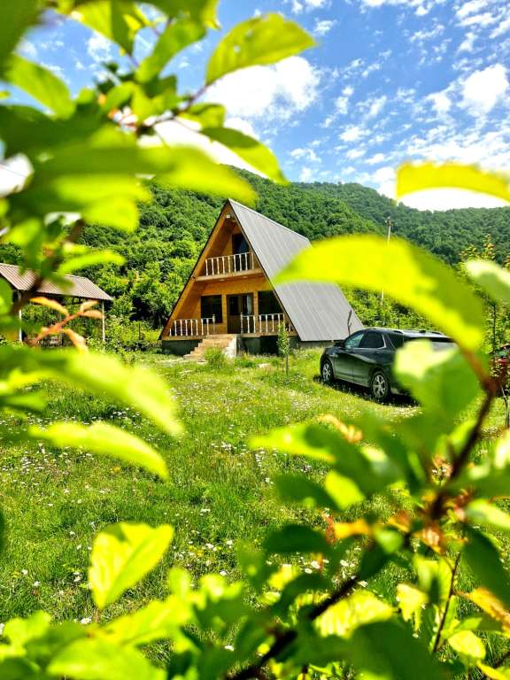 İsmayıllı X355+M8 Qalacıq, Azerbaycan Azərbaycanda günlük kirayə A-Frame 120 AZN-a 4 otaqlı