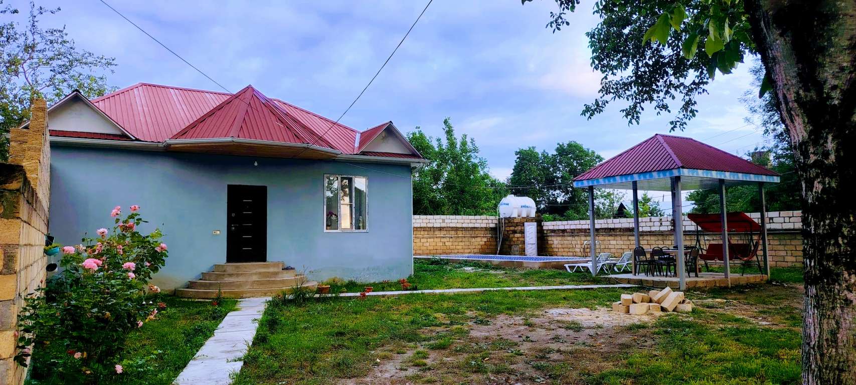 Qəbələ 2R26+78 Həmzəli, Azərbaycan günlük kirayə Həyət evi / Villa 130 AZN-a 3 otaqlı
