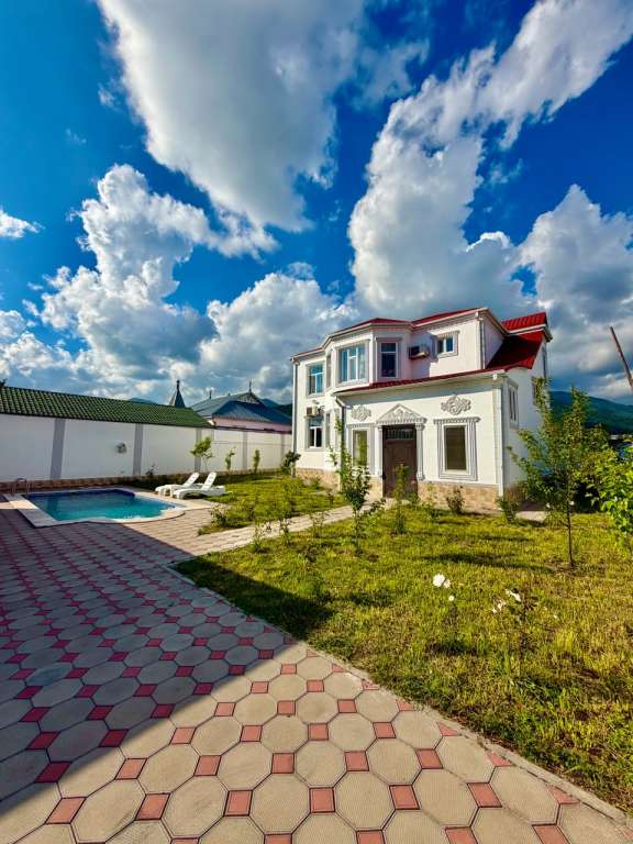 Qəbələ 142 Heydər Əliyev prospekti, Bakı 1034, Azerbaycan günlük kirayə Həyət evi / Villa 200 AZN-a 4 otaqlı