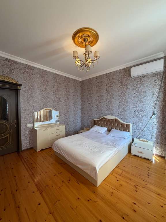 Qəbələ 142 Heydər Əliyev prospekti, Bakı 1034, Azerbaycan günlük kirayə Həyət evi / Villa 200 AZN-a 4 otaqlı