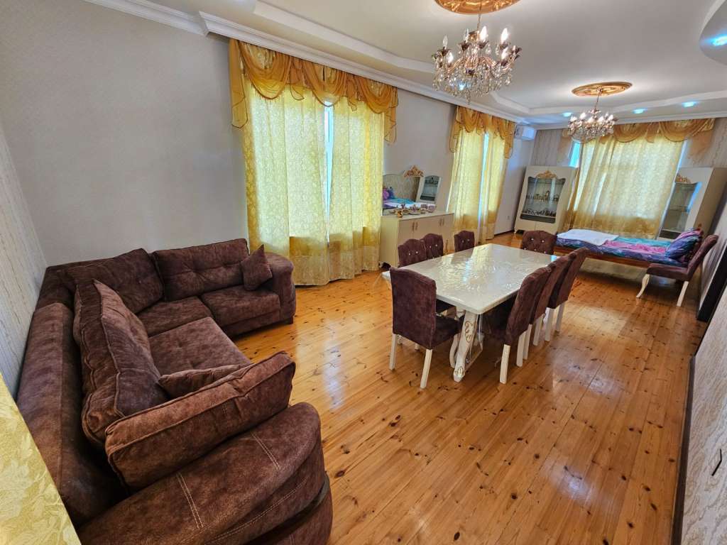 Qəbələ 142 Heydər Əliyev prospekti, Bakı 1034, Azerbaycan günlük kirayə Həyət evi / Villa 200 AZN-a 4 otaqlı