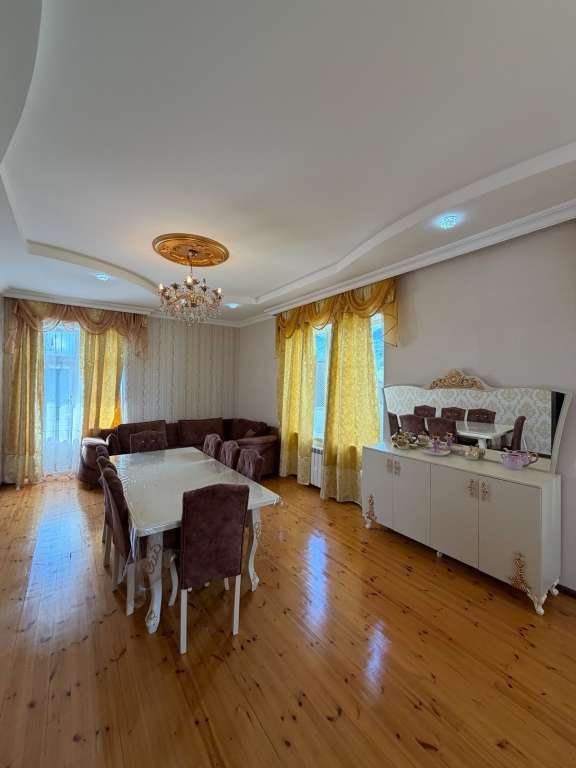 Qəbələ 142 Heydər Əliyev prospekti, Bakı 1034, Azerbaycan günlük kirayə Həyət evi / Villa 200 AZN-a 4 otaqlı