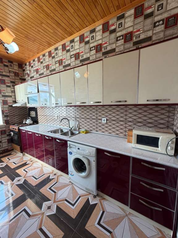 Qəbələ 142 Heydər Əliyev prospekti, Bakı 1034, Azerbaycan günlük kirayə Həyət evi / Villa 200 AZN-a 4 otaqlı
