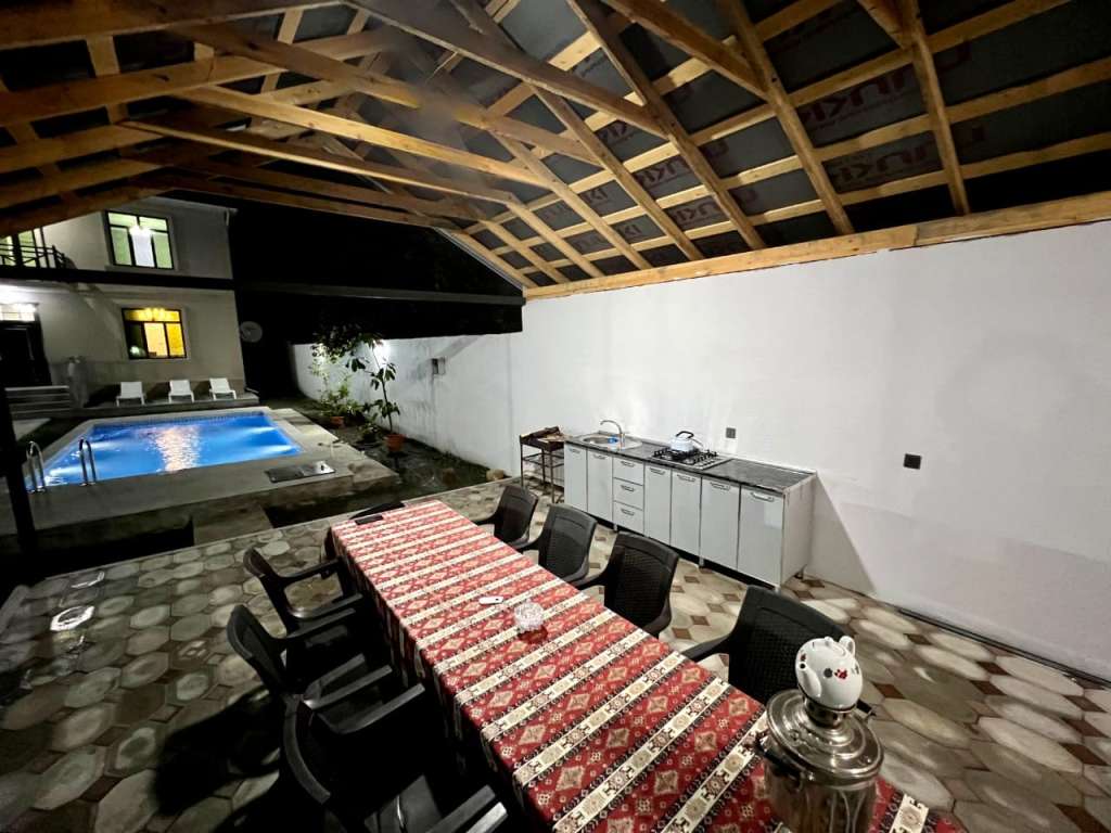 Qəbələ İmadəddin Nəsimi, döngə 2nd, Qəbələ, Azerbaycan günlük kirayə Həyət evi / Villa 200 AZN-a 4 otaqlı