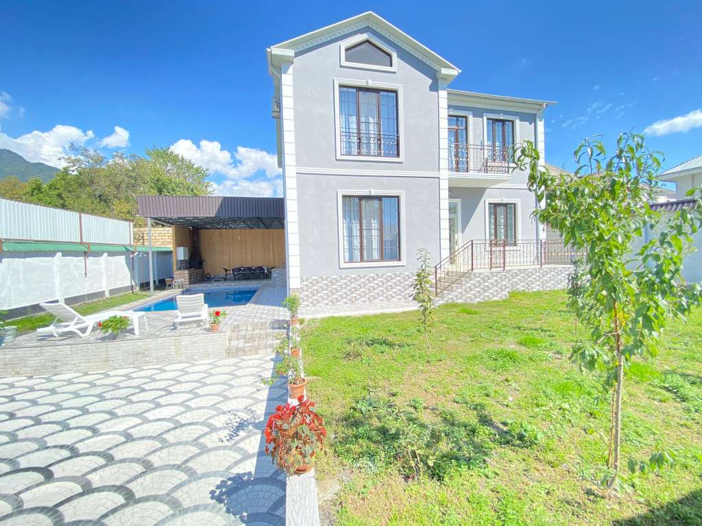 Qəbələ Qəbələ Azərbaycanda günlük kirayə Həyət evi / Villa 350 AZN-a 4 otaqlı