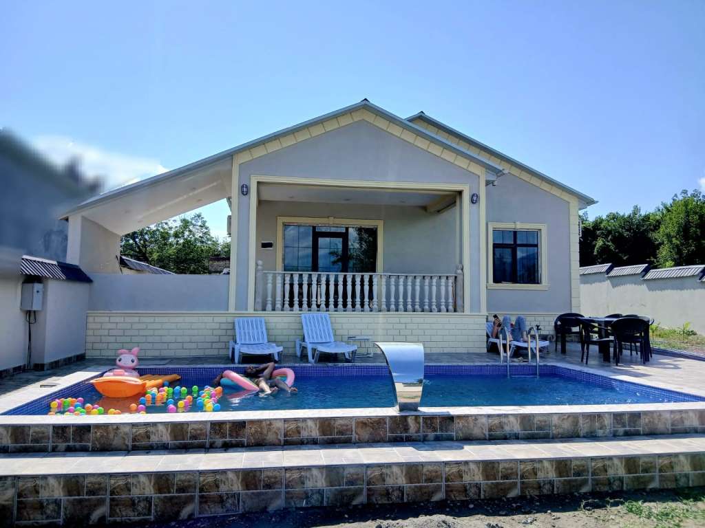 Qəbələ Vəndam Azərbaycanda günlük kirayə Həyət evi / Villa 200 AZN-a 3 otaqlı