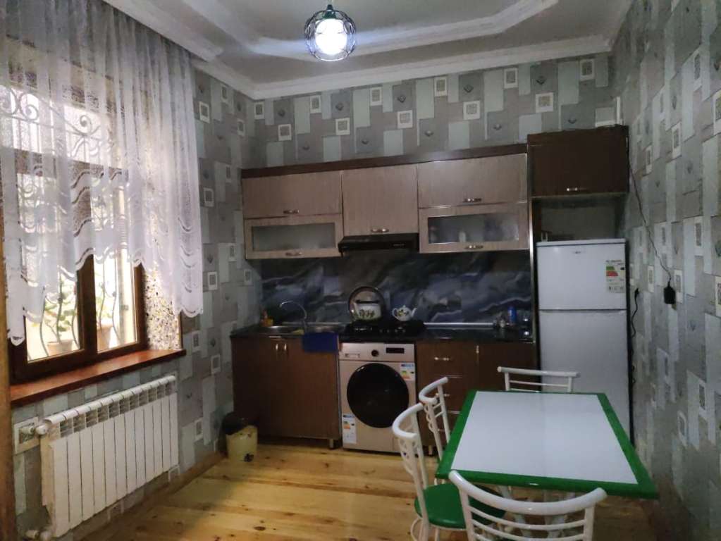 Qəbələ Qəbələ günlük kirayə Həyət evi / Villa 250 AZN-a 4 otaqlı