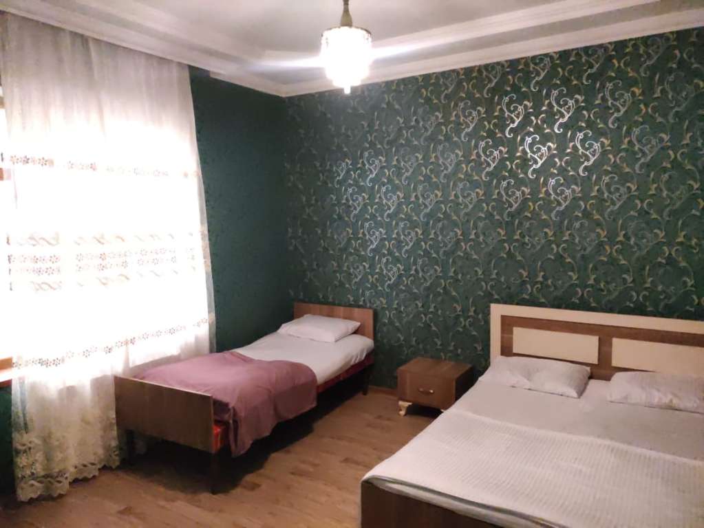 Qəbələ Qəbələ günlük kirayə Həyət evi / Villa 250 AZN-a 4 otaqlı