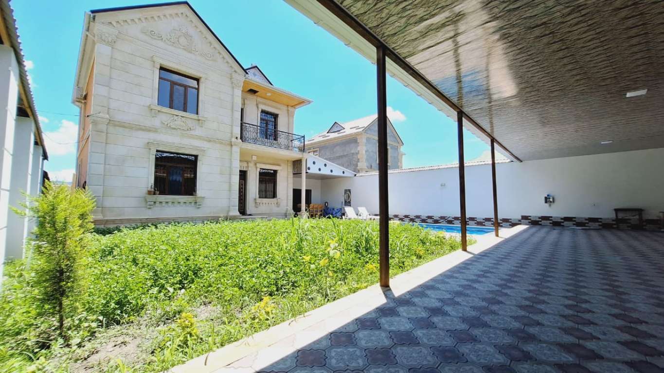 Qəbələ Qəbələ günlük kirayə Həyət evi / Villa 250 AZN-a 4 otaqlı