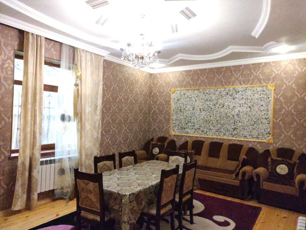 Qəbələ Qəbələ günlük kirayə Həyət evi / Villa 250 AZN-a 4 otaqlı
