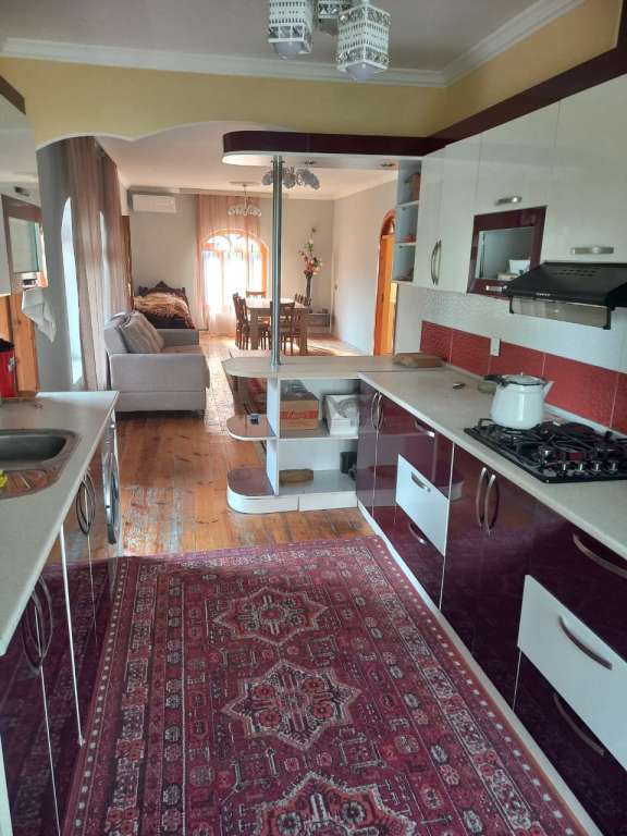 Qəbələ Qəbələ günlük kirayə Həyət evi / Villa 600 AZN-a 4 otaqlı