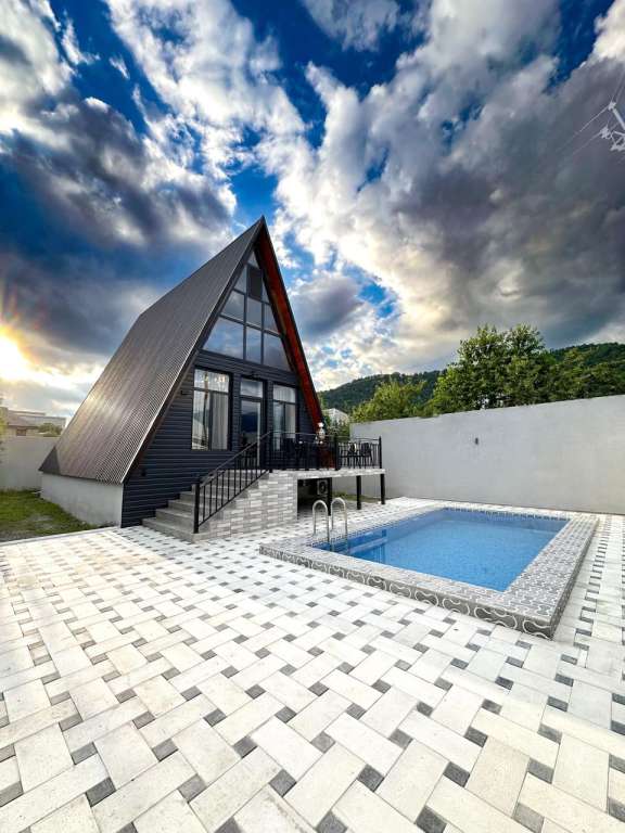 Qəbələ Qəbələ, Azərbaycan Azərbaycanda günlük kirayə A-Frame 250 AZN-a 4 otaqlı