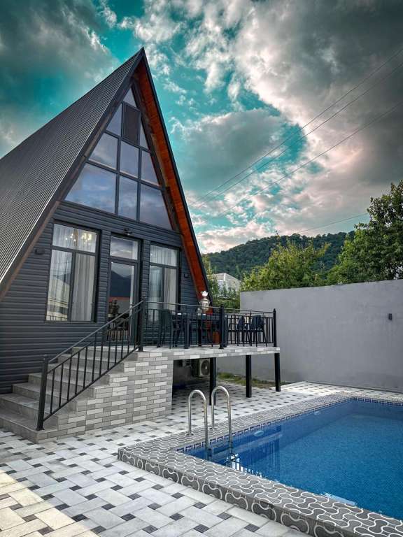Qəbələ Qəbələ, Azərbaycan günlük kirayə A-Frame 250 AZN-a 4 otaqlı