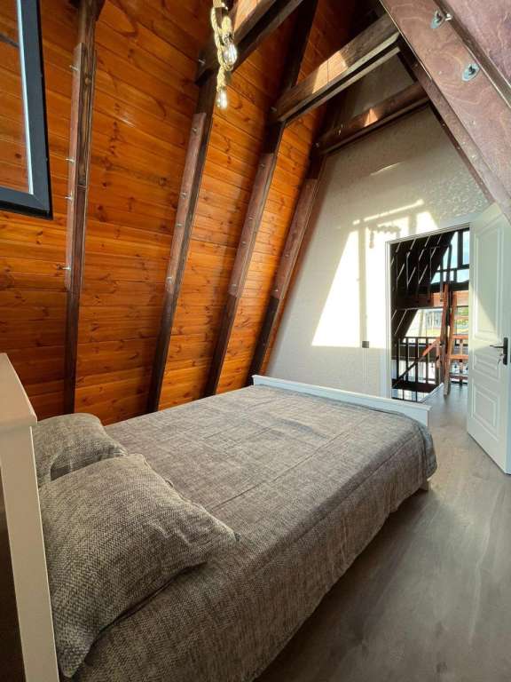 Qəbələ Qəbələ, Azərbaycan günlük kirayə A-Frame 250 AZN-a 4 otaqlı
