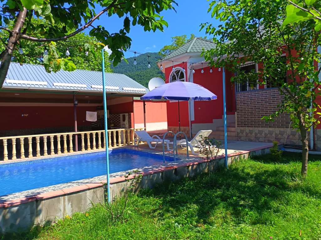 Qəbələ Qəbələ günlük kirayə Həyət evi / Villa 250 AZN-a 3 otaqlı