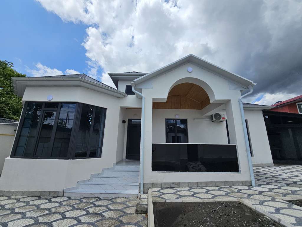 Qəbələ Qəbələ, Azerbaycan günlük kirayə Həyət evi / Villa 290 AZN-a 4 otaqlı