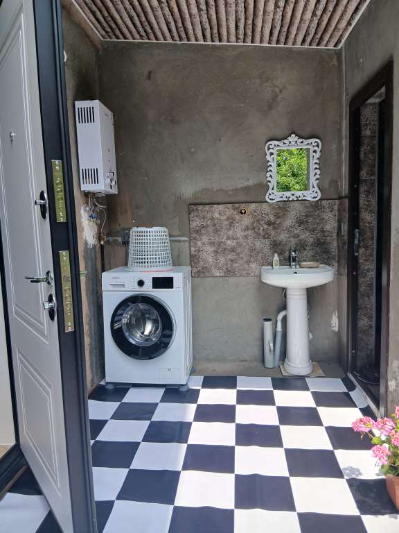 Qax Ağçay, Азербайджан günlük kirayə Həyət evi / Villa 80 AZN-a 2 otaqlı