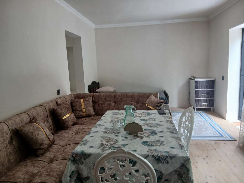 Qax Ağçay, Азербайджан günlük kirayə Həyət evi / Villa 80 AZN-a 2 otaqlı