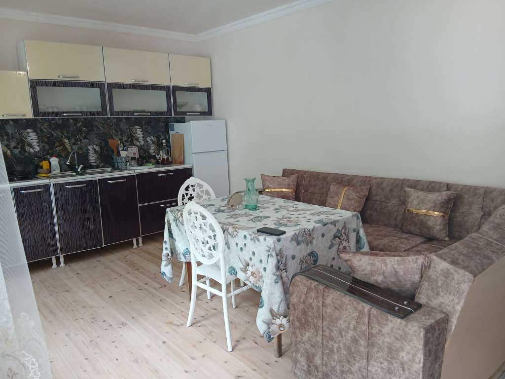Qax Ağçay, Азербайджан günlük kirayə Həyət evi / Villa 80 AZN-a 2 otaqlı