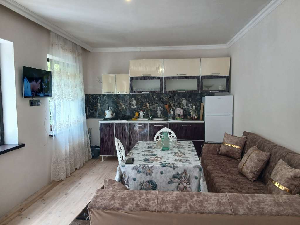 Qax Ağçay, Азербайджан günlük kirayə Həyət evi / Villa 80 AZN-a 2 otaqlı
