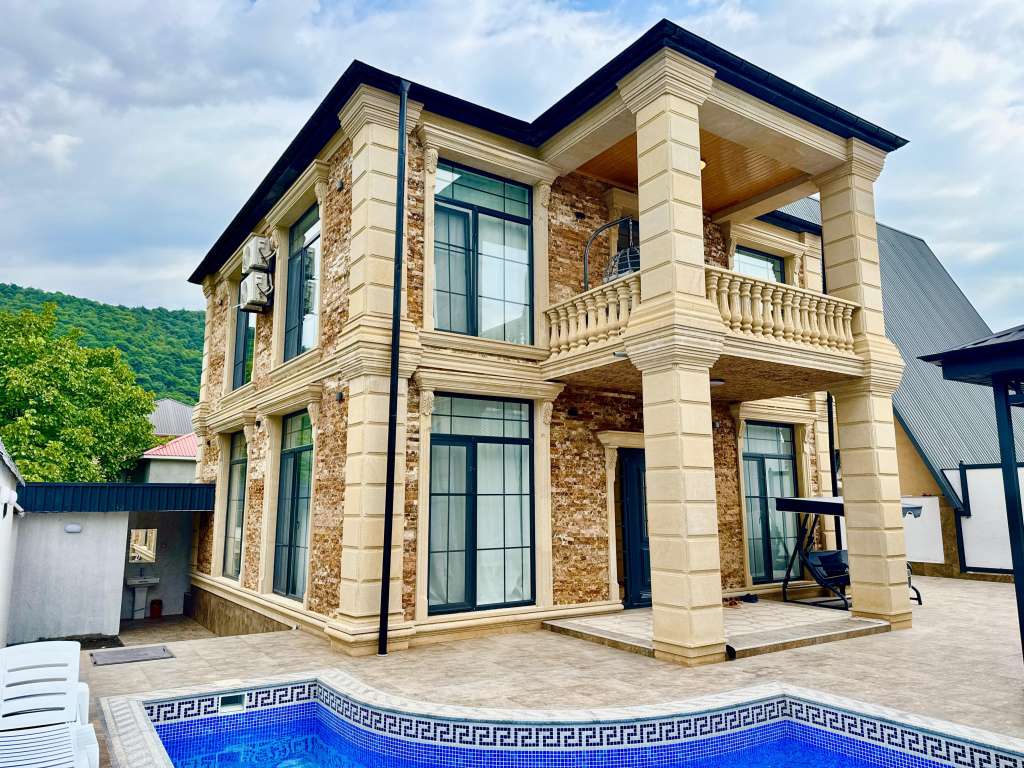Qəbələ Qəbələ Azərbaycanda günlük kirayə Həyət evi / Villa 450 AZN-a 5 otaqlı