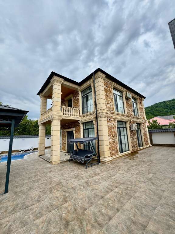 Qəbələ Qəbələ günlük kirayə Həyət evi / Villa 450 AZN-a 5 otaqlı