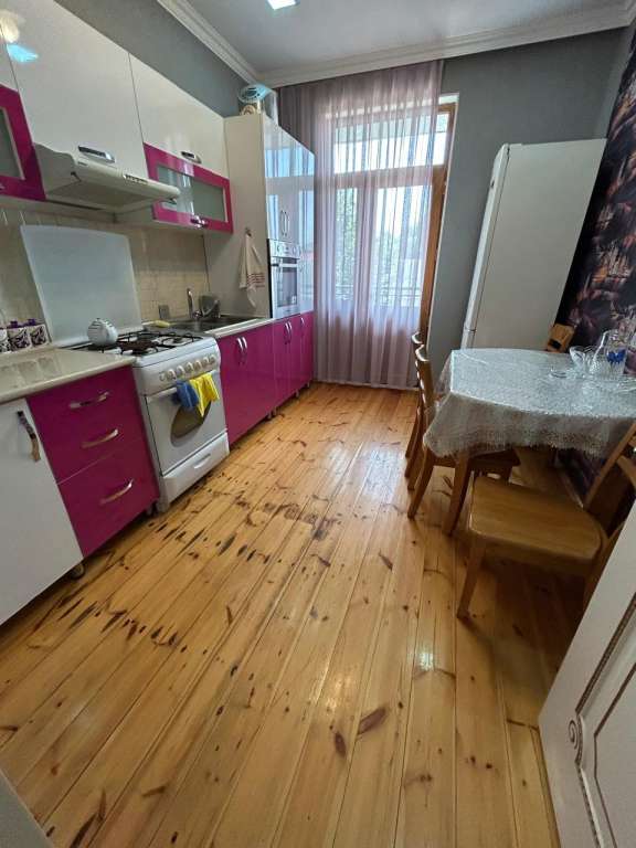 Qəbələ Qəbələ günlük kirayə Həyət evi / Villa 140 AZN-a 4 otaqlı