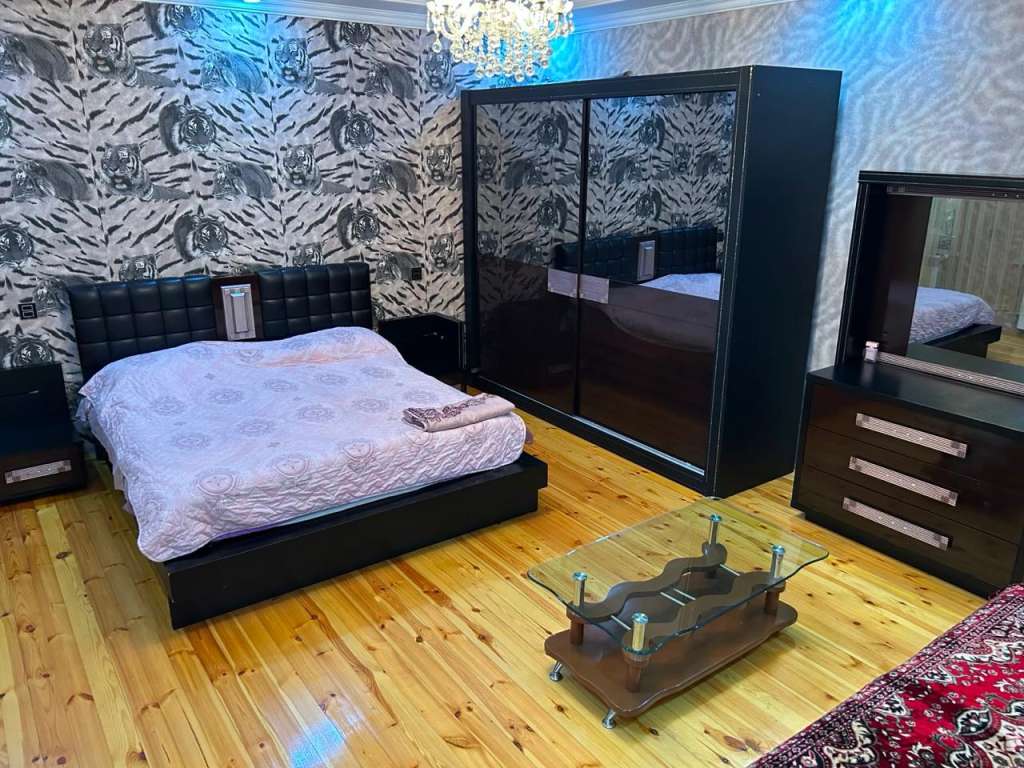 Qəbələ Qəbələ günlük kirayə Həyət evi / Villa 140 AZN-a 4 otaqlı