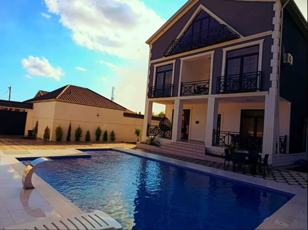 Qəbələ Qəbələ günlük kirayə Həyət evi / Villa 300 AZN-a 3 otaqlı