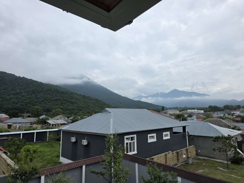 Qəbələ Qəbələ günlük kirayə Həyət evi / Villa 220 AZN-a 4 otaqlı