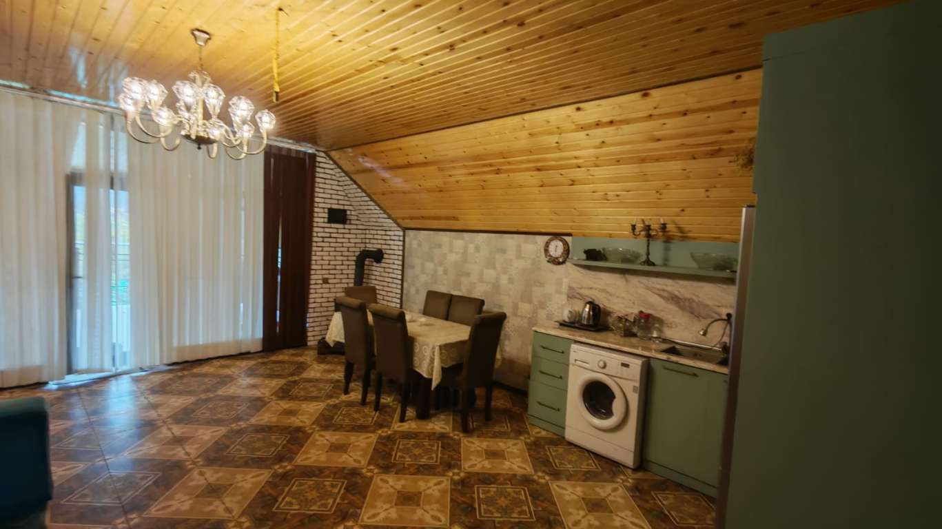Qəbələ Qəbələ günlük kirayə Həyət evi / Villa 350 AZN-a 4 otaqlı