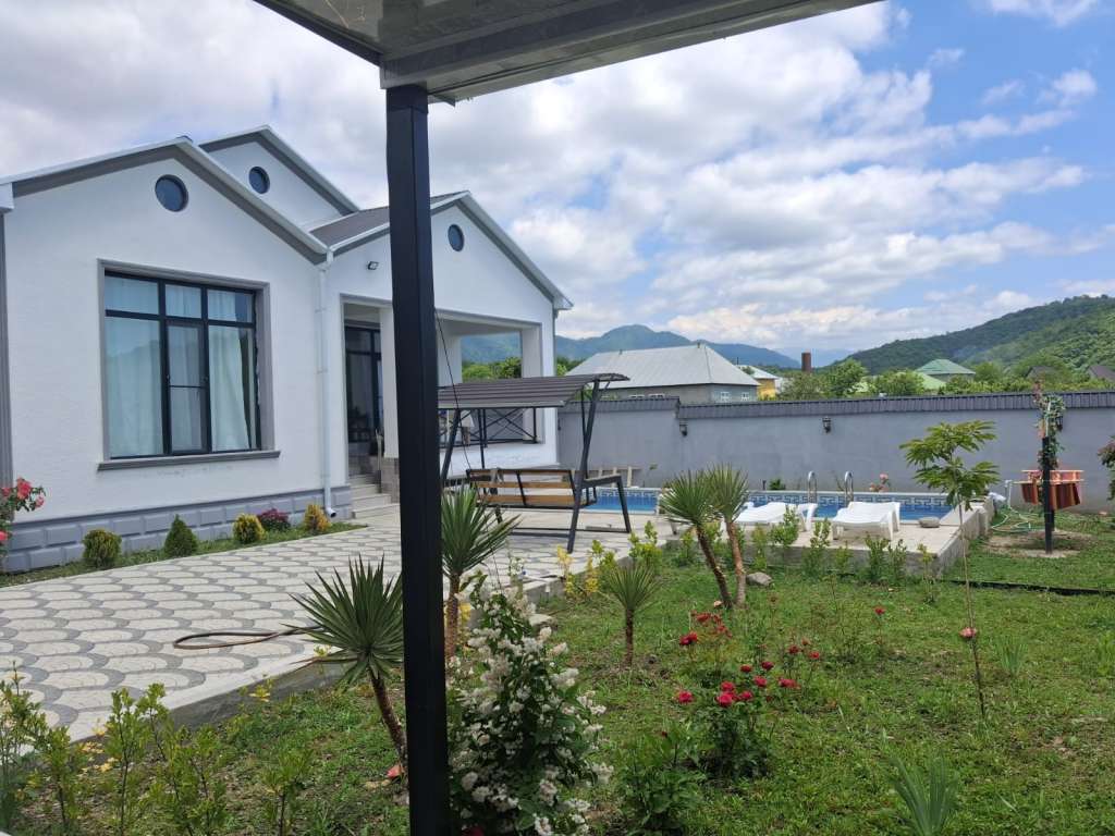 Qəbələ Qəbələ Azərbaycanda günlük kirayə Həyət evi / Villa 250 AZN-a 4 otaqlı