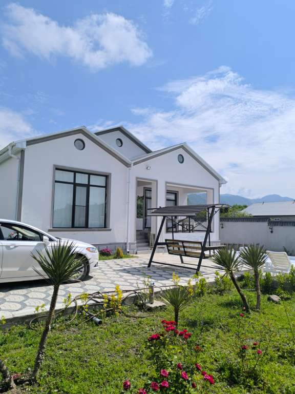Qəbələ Qəbələ günlük kirayə Həyət evi / Villa 250 AZN-a 4 otaqlı