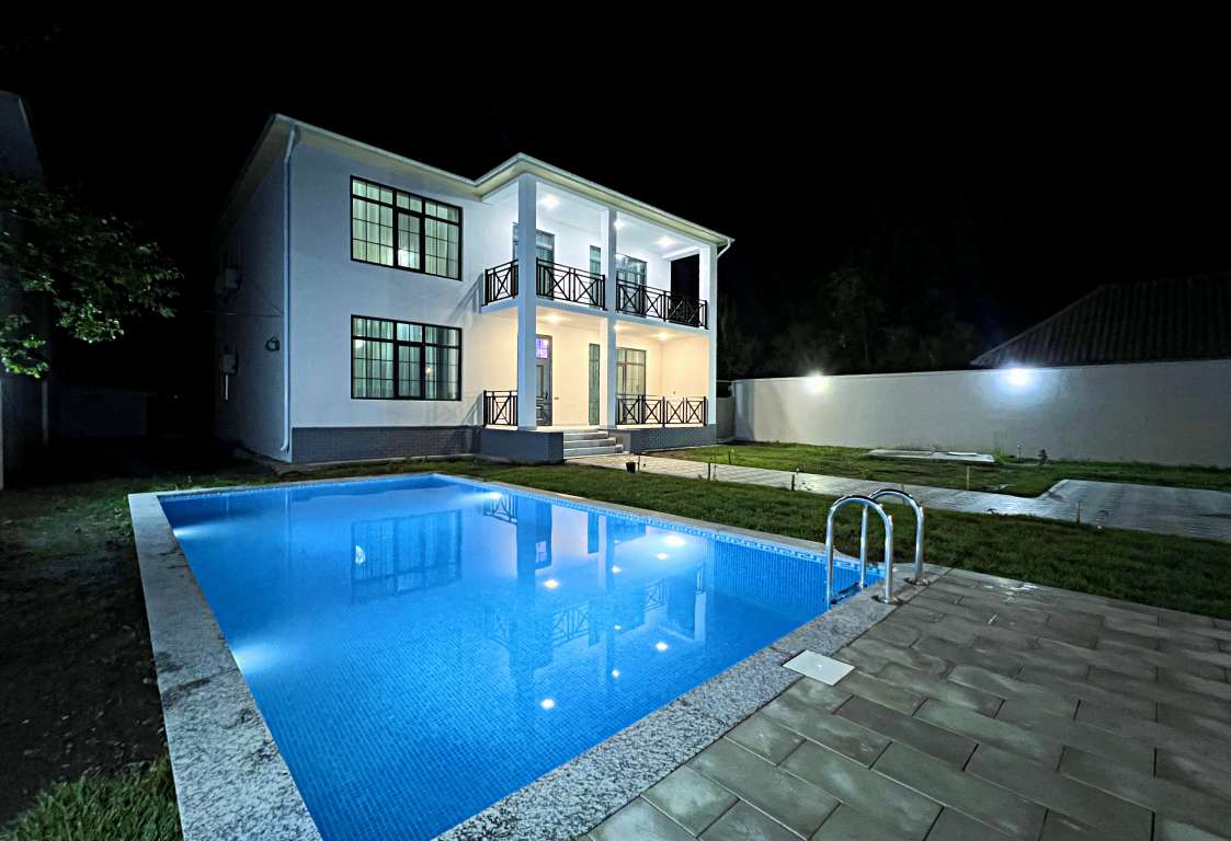Qəbələ Qəbələ, Azerbaycan günlük kirayə Həyət evi / Villa 250 AZN-a 4 otaqlı