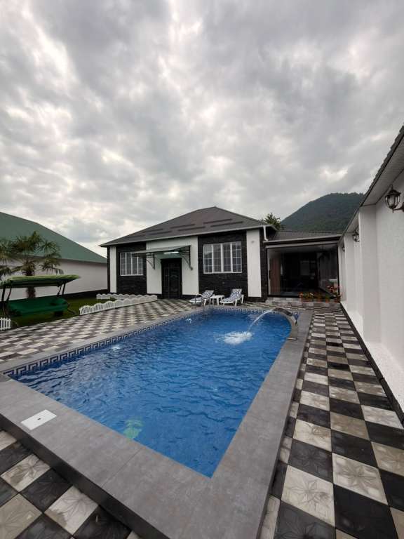 Qəbələ Qəbələ günlük kirayə Həyət evi / Villa 260 AZN-a 3 otaqlı