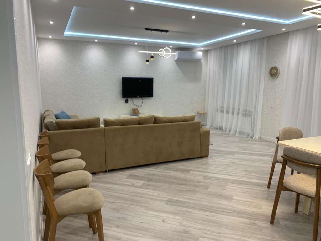 Qəbələ Qəbələ günlük kirayə Həyət evi / Villa 400 AZN-a 5 otaqlı