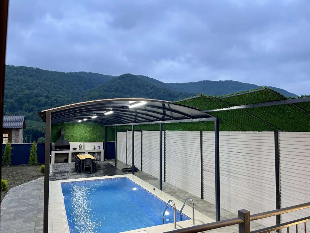 Quba 8CWF+M6 Гечреш, Азербайджан günlük kirayə Həyət evi / Villa 280 AZN-a 4 otaqlı
