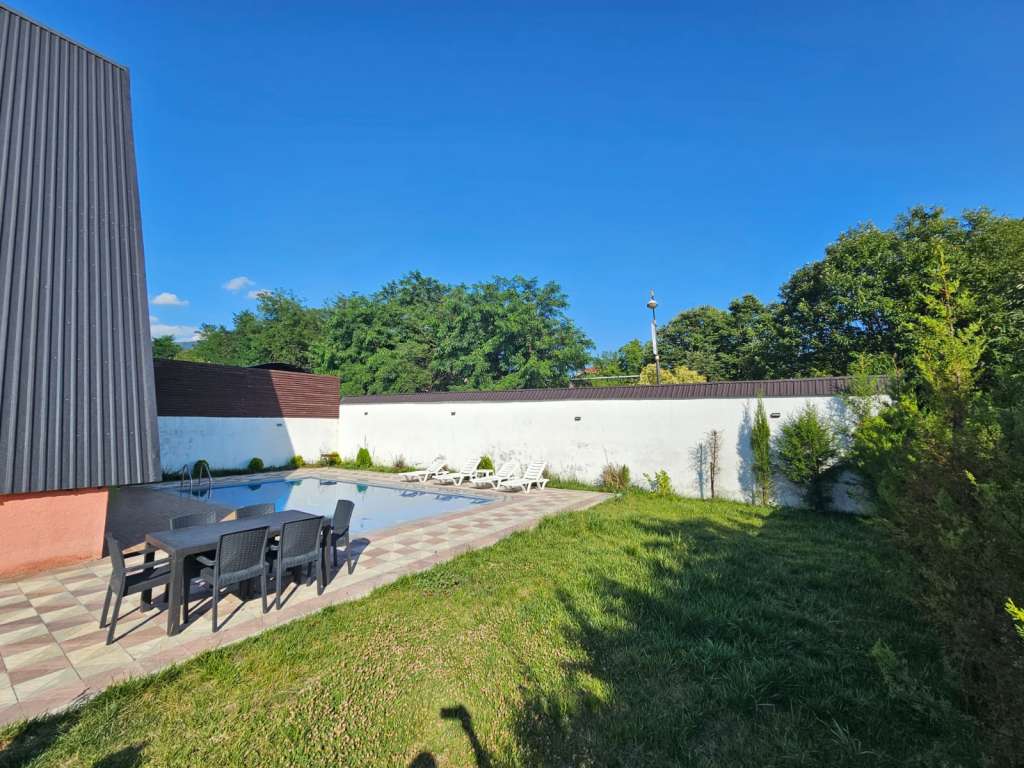 Qəbələ Qəbələ, Azerbaycan günlük kirayə Həyət evi / Villa 350 AZN-a 5 otaqlı