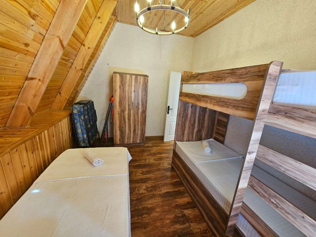 Qəbələ Qəbələ, Azerbaycan günlük kirayə Həyət evi / Villa 350 AZN-a 5 otaqlı